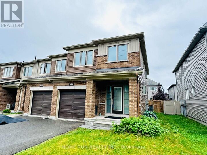 Property Photo: 621 Lauraleaf Crescent ON K2J 6G9