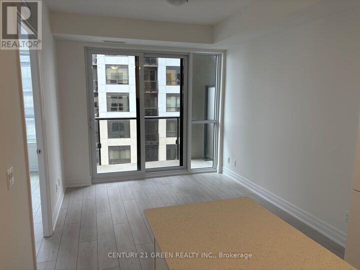 Property Photo: 30 Elm Drive West 3209 ON L5B 0N6