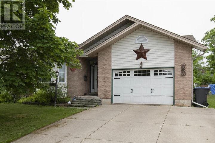 Property Photo: 855 Lake St ON P6B 6K2