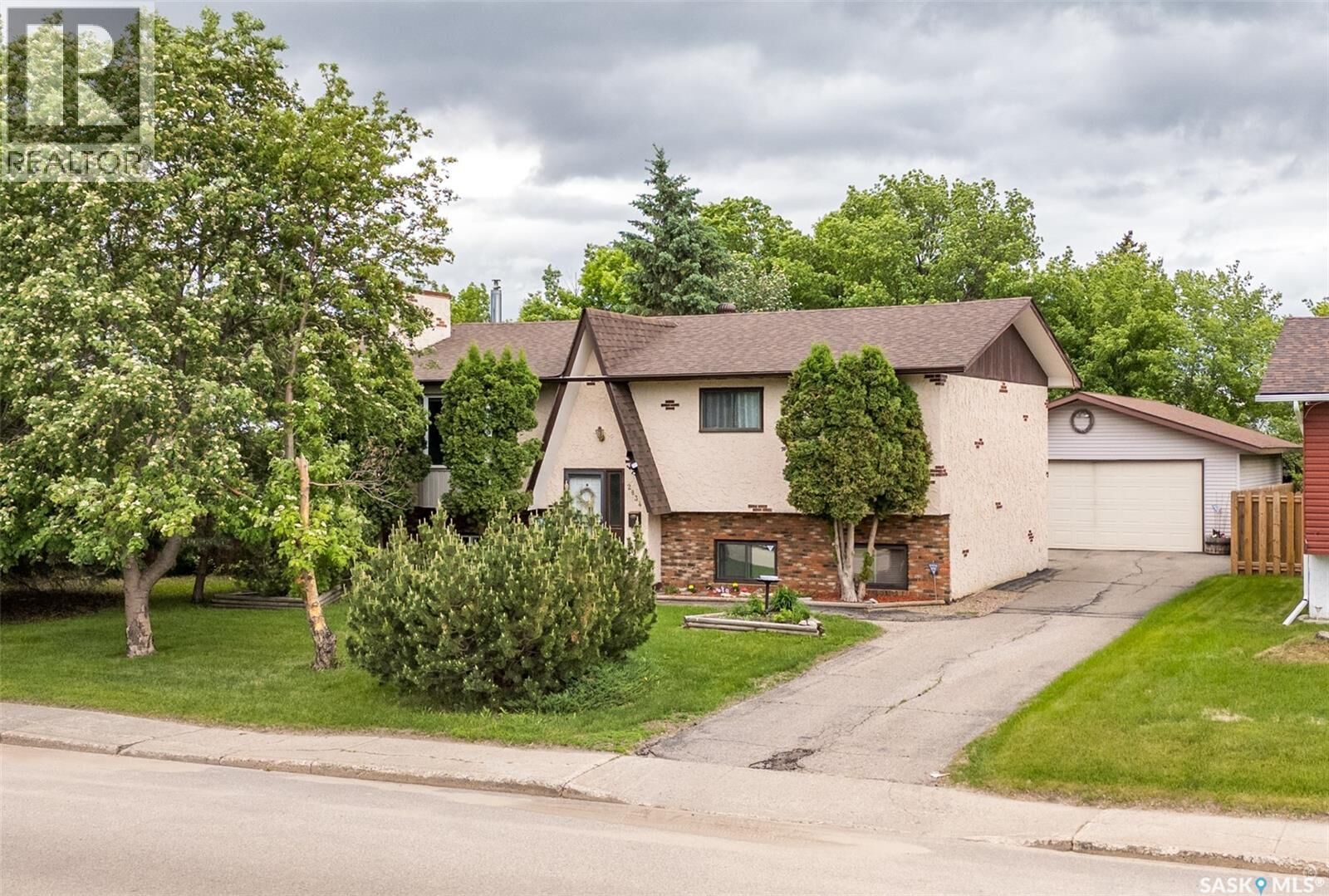 Property Photo: 2834 Dunn Drive SK S6V 6K7