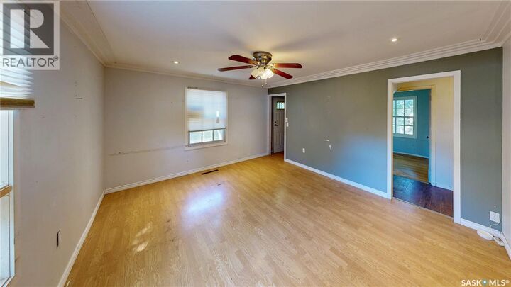 Property Photo:  1277 Queen Street  SK S4T 4B5 