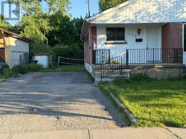 Property Photo:  116 Taysham Crescent  ON M9V 1X3 