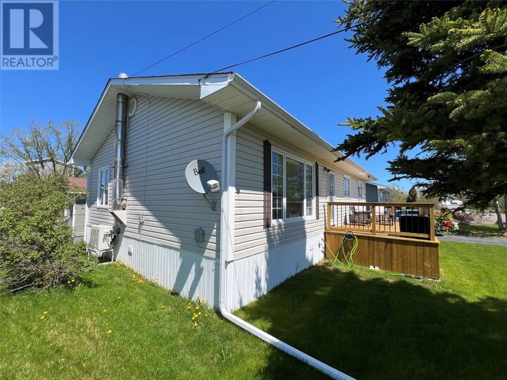 Property Photo:  66 Maple Street  NL A0H 1A0 