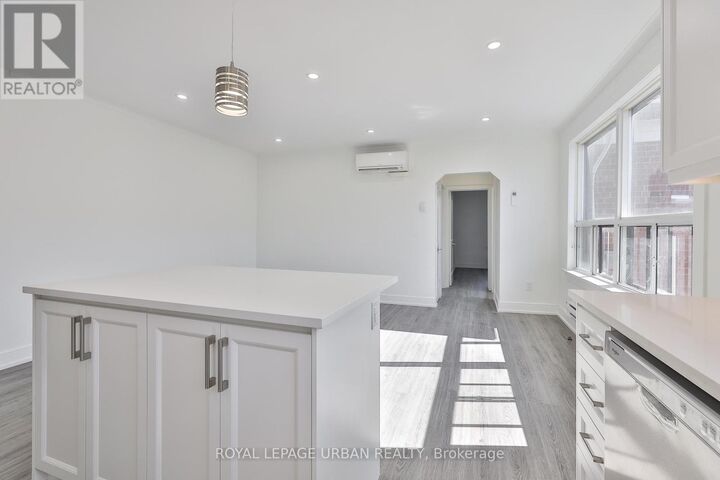 Property Photo:  2841 Keele Street 7  ON M3M 2G7 