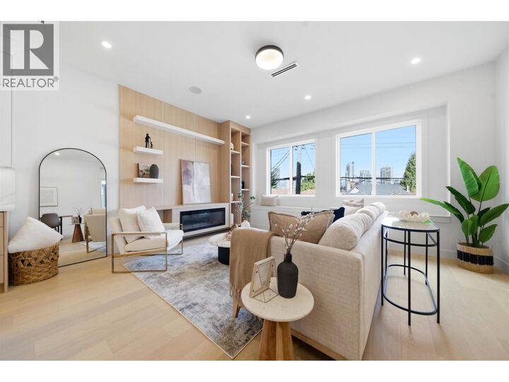 Property Photo: 5406 Manor Street 6 BC V5G 1B7
