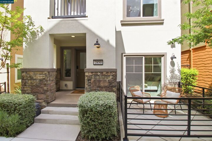 Property Photo:  2850 Saltpond Cmn  CA 94550 