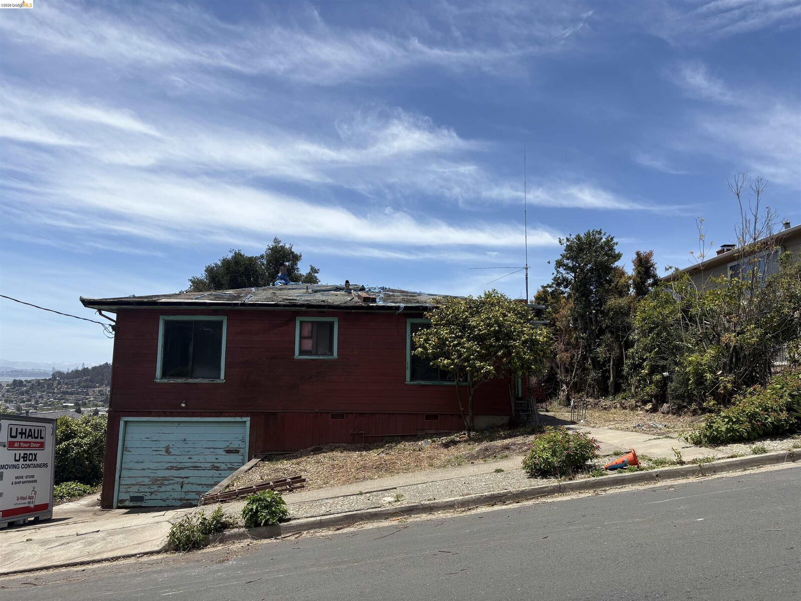 Property Photo: 605 Sea View Dr CA 94530