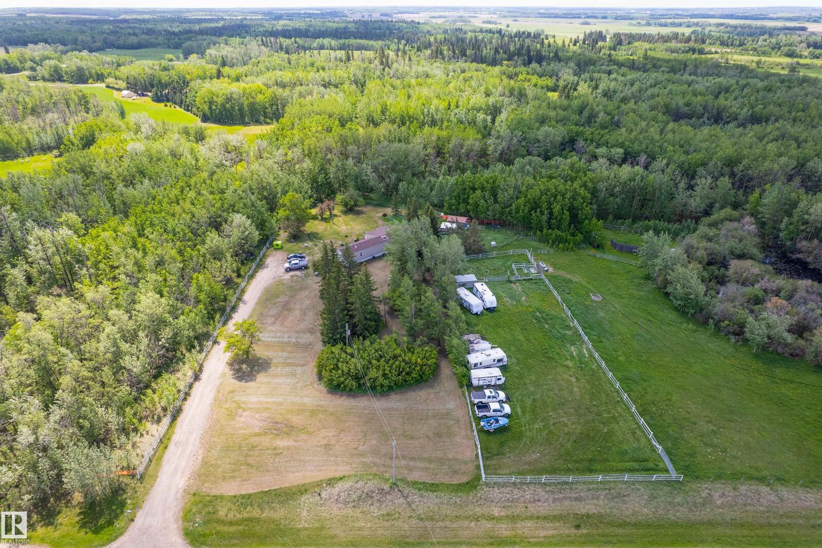 Photo de la propriété: 20519 Twp Road 550 AB T8L 4B6