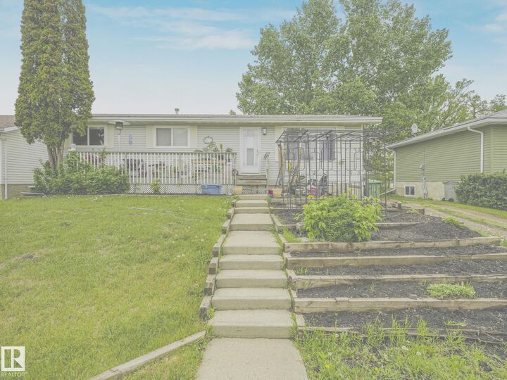 Property Photo: 4902 52 Avenue AB T4X 1H6