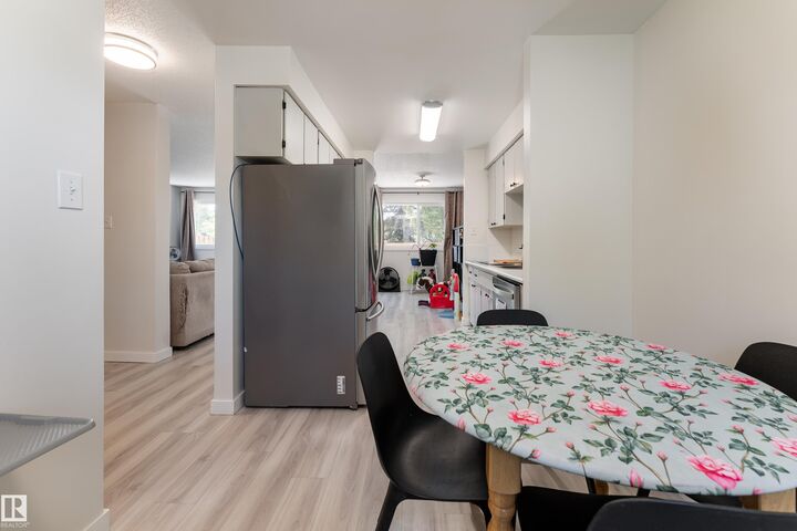 Property Photo: 9 Royal Road NW AB T6J 2E7