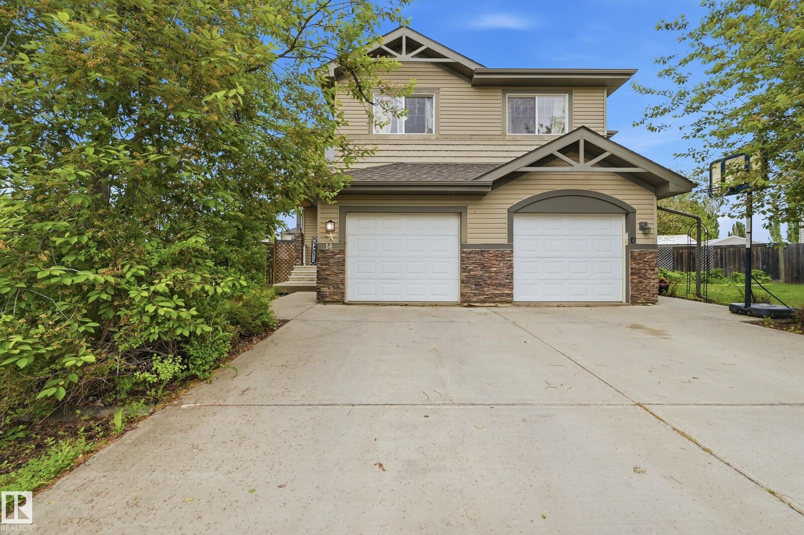 Property Photo: 14 Hartwick Loop AB T7X 0A5
