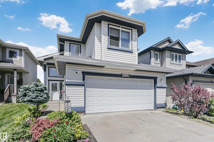 Photo de la propriété:  4228 162 Avenue NW  AB T5Y 0H8 