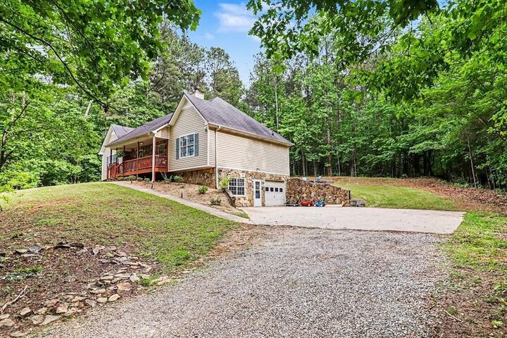 Property Photo: 795 Woodruff Road GA 30116