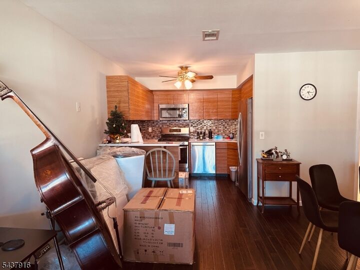 Property Photo:  105 Newark Pompton Tpke B24  NJ 07440 