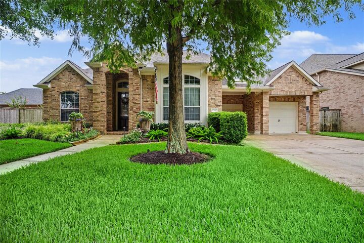 Property Photo: 1541 Moncrey Avenue TX 77573