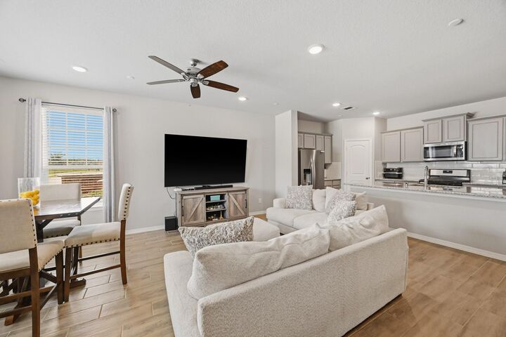 Property Photo:  8050 Scanlan Trace  TX 77459 