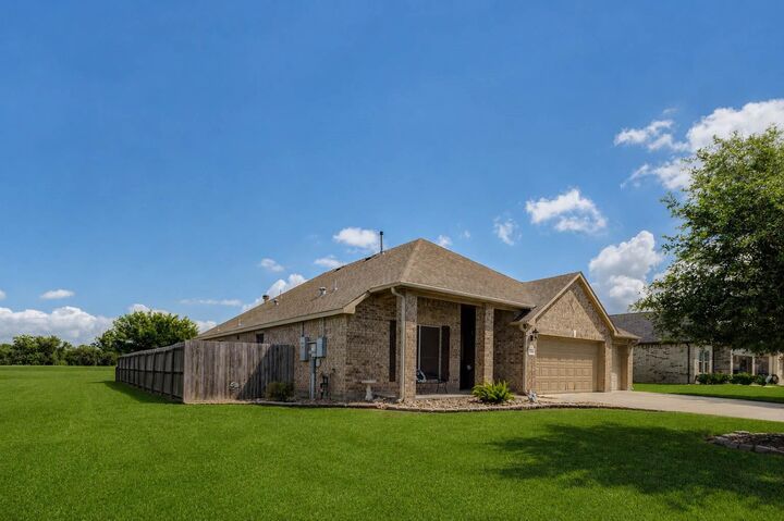 Property Photo:  546 Green Meadows Drive  TX 77486 