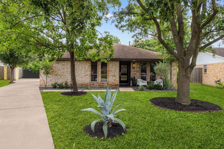 Property Photo:  5702 Hoover Street  TX 77092 