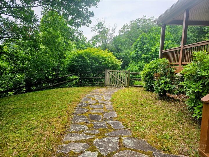 Property Photo:  386 Billy Goat Bluff  NC 28622 