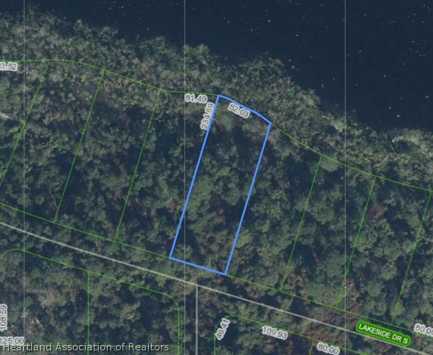 Property Photo: 1302 Lakeside Drive S FL 33875
