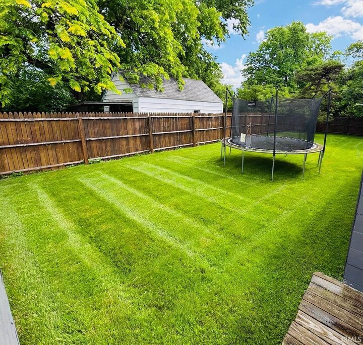 Property Photo:  2004 N Milton Street  IN 47303-5339 