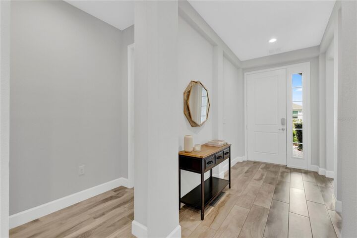 Property Photo:  1127 Castlevecchio Loop  FL 32825 