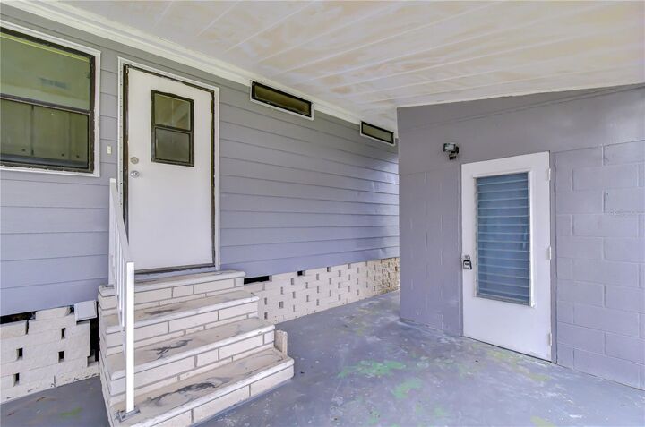 Property Photo:  6055 Crestview Lane  FL 33542 