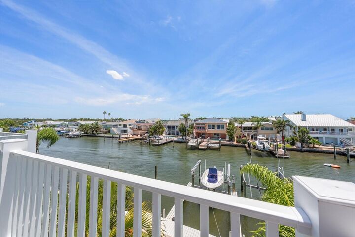 Property Photo: 659 Garland Circle FL 33785