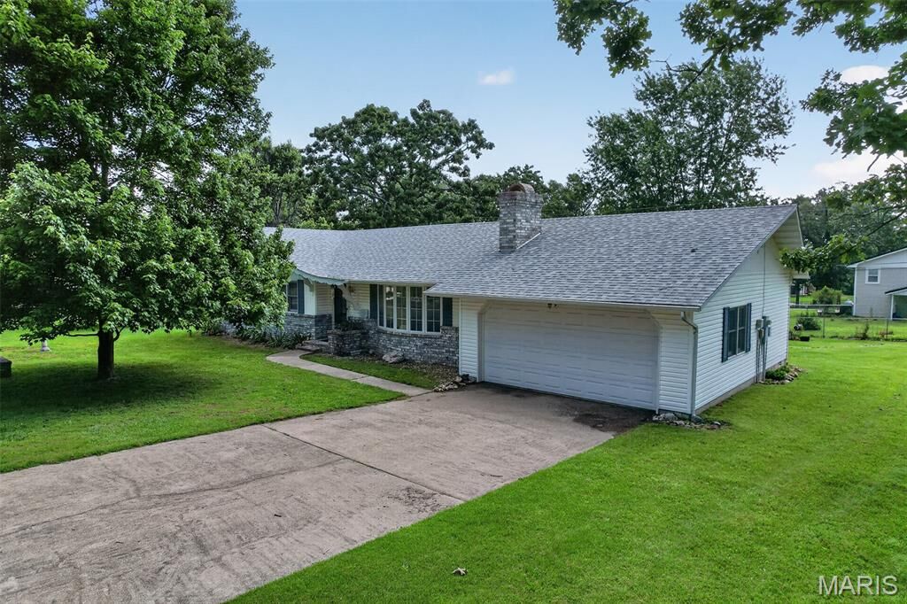 Property Photo: 22818 Pioneer Drive MO 65536