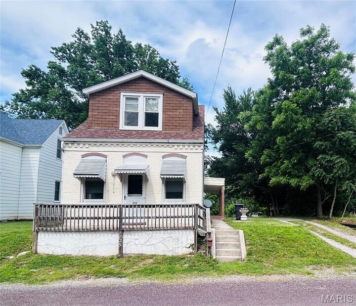 Property Photo:  1825 Bunsen Avenue  IL 62226 