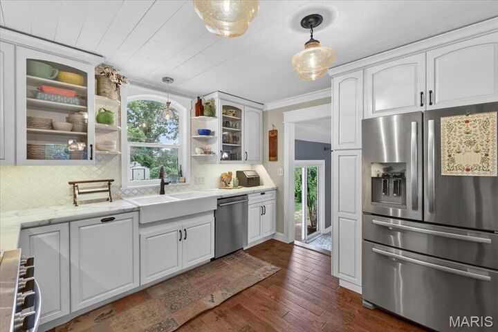 Property Photo:  886 Woodbine Drive  MO 63126 