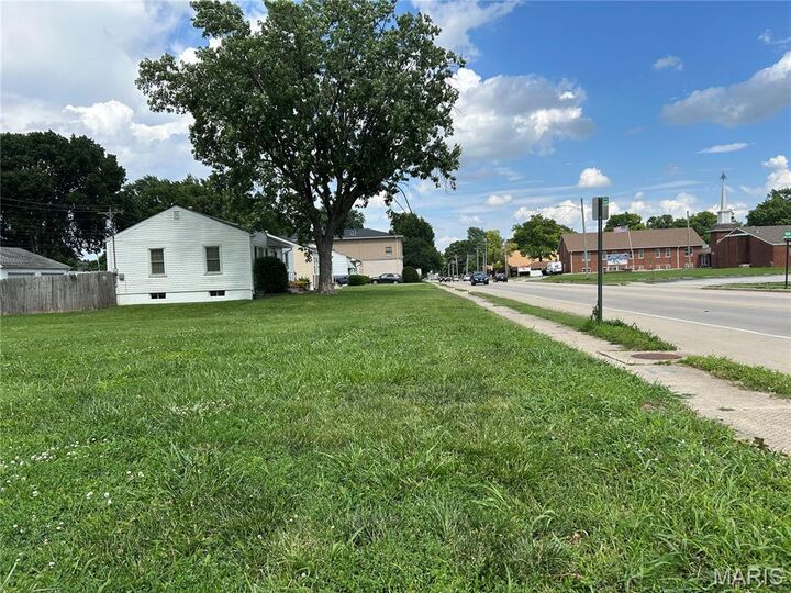 Property Photo:  1703 Pontoon Road  IL 62040 