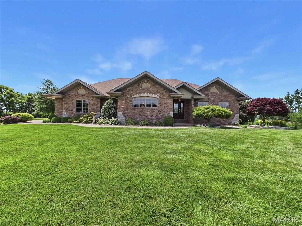 Property Photo:  1751 Elizabeth Road  IL 62088 