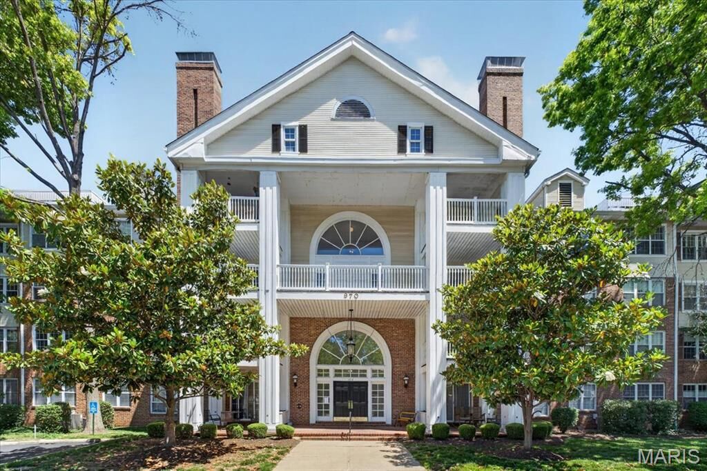 Property Photo: 970 N Spoede Road 26 MO 63146