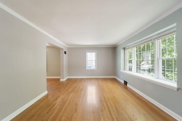 Property Photo: 5639 N Bay Ridge Ave WI 53217