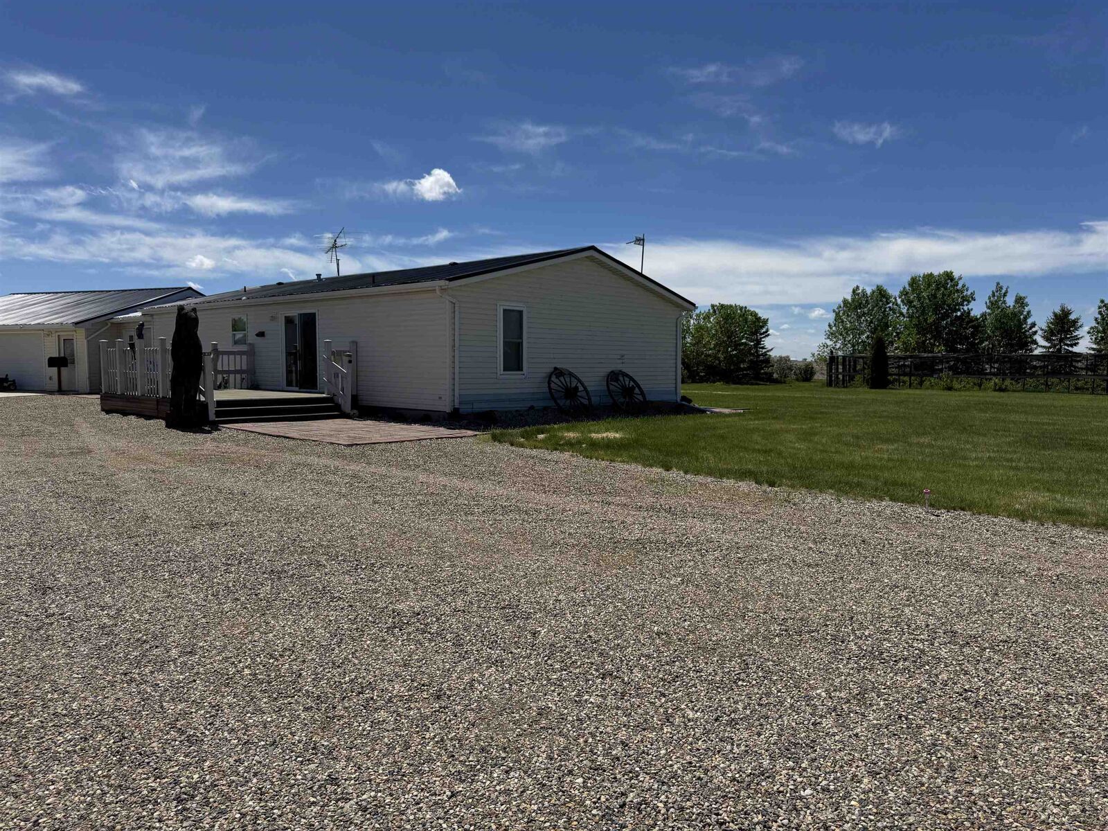 Property Photo:  2624 County Road 30  ND 58750 