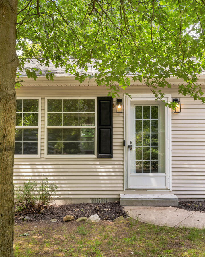 Property Photo:  13726 Jennifer Road  MI 49417 