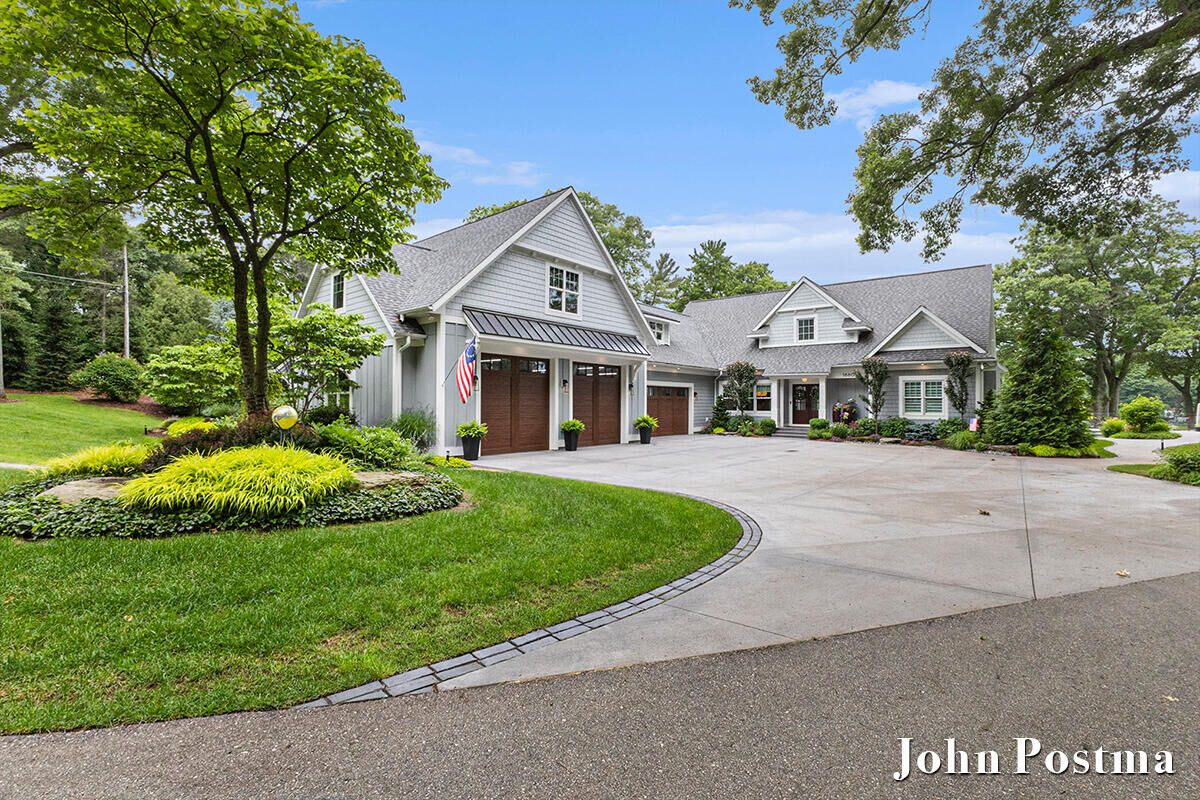 Property Photo: 18809 N Fruitport Road MI 49456