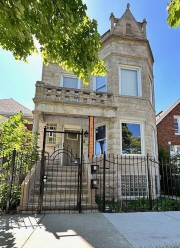 Property Photo: 1916 S Homan Avenue 2 IL 60623