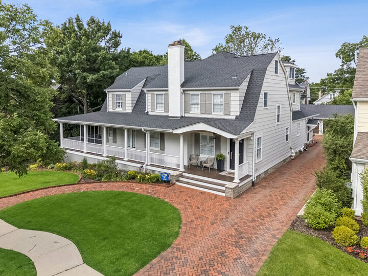 Property Photo: 4060 Grove Avenue IL 60558
