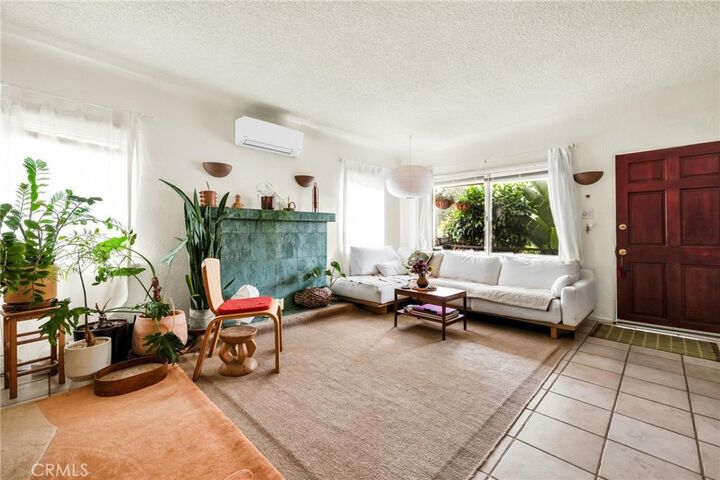 Property Photo: 3185 Perlita Avenue CA 90039
