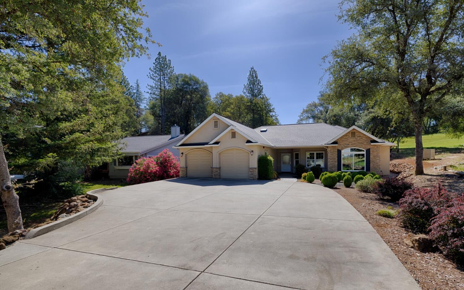 Property Photo: 11733 Inverness Way CA 95602