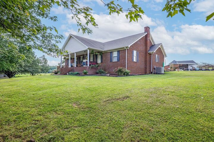 Property Photo: 187 N Old Military Rd TN 38483