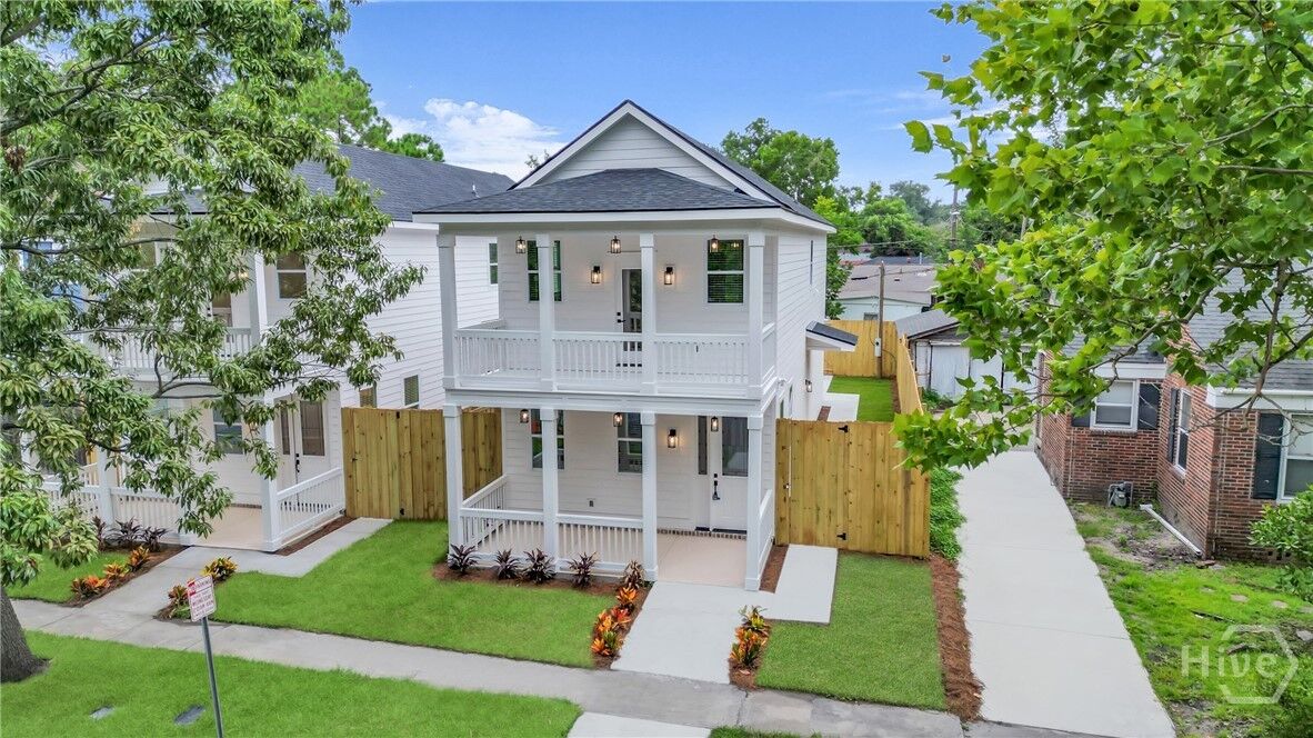 Property Photo:  904 E 33rd Street  GA 31401 