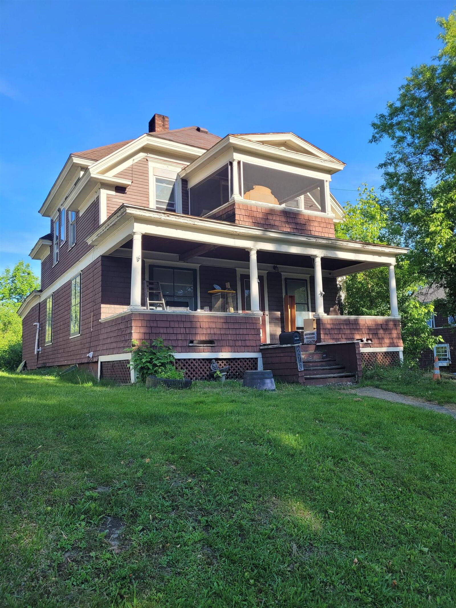 Property Photo:  278 Pleasant Street  VT 05819 