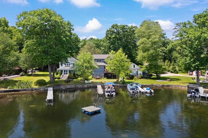 Property Photo:  50 Gaumont Road  NH 03087 