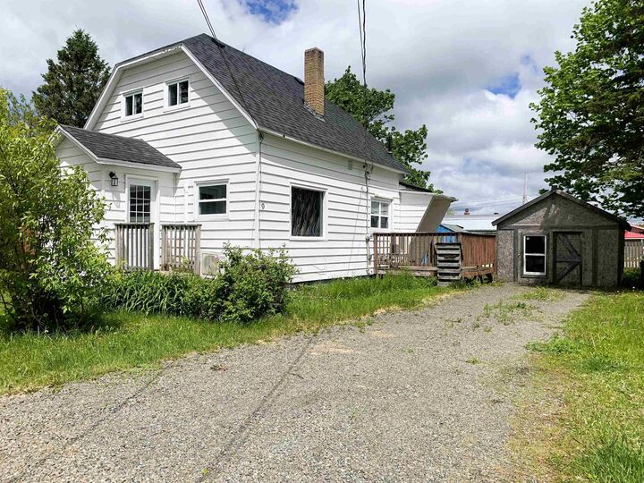 9 Clarke Street — photo 1