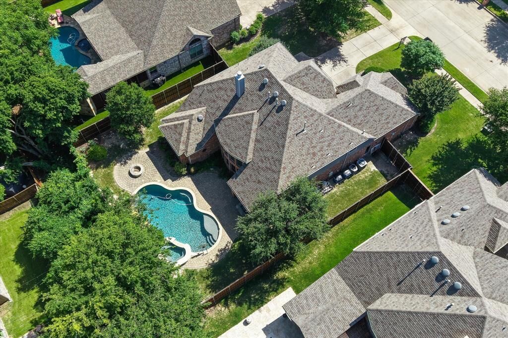 Property Photo:  2022 Hopewell Drive  TX 75013 