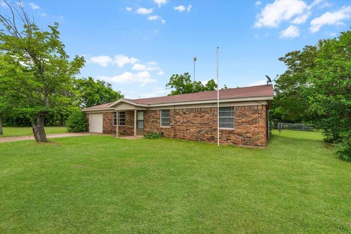 Property Photo: 110 Lora Lane TX 76088