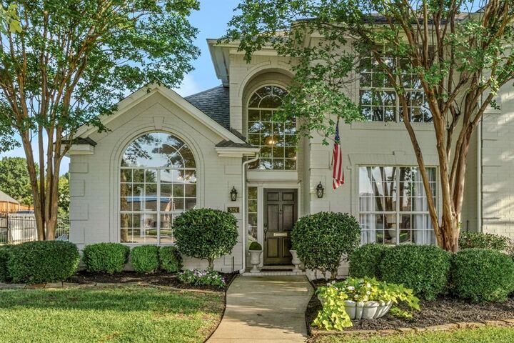 Property Photo:  824 Forest Lakes Drive  TX 76248 